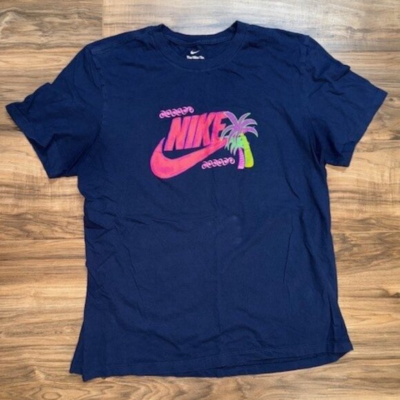 Nike Navy T-Shirt with Palm Tree Graphic - Picture 1 of 1
